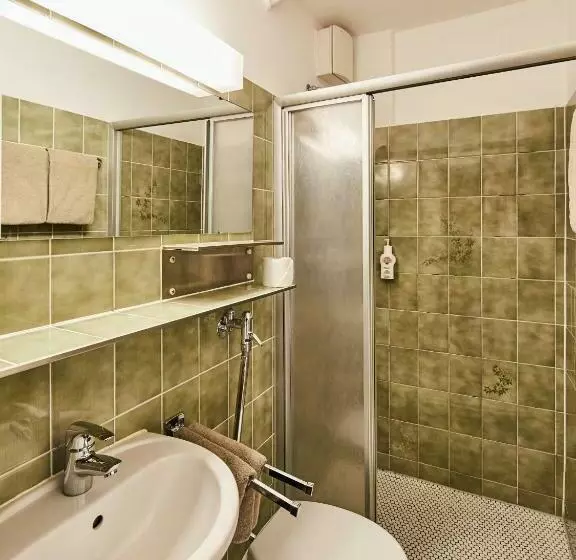 Standard Room, Imperial