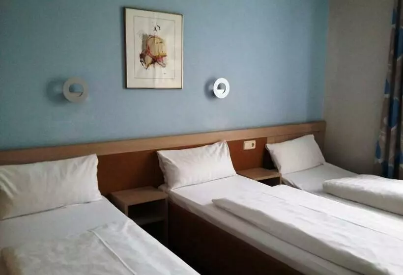 Standard Triple Room, Imperial