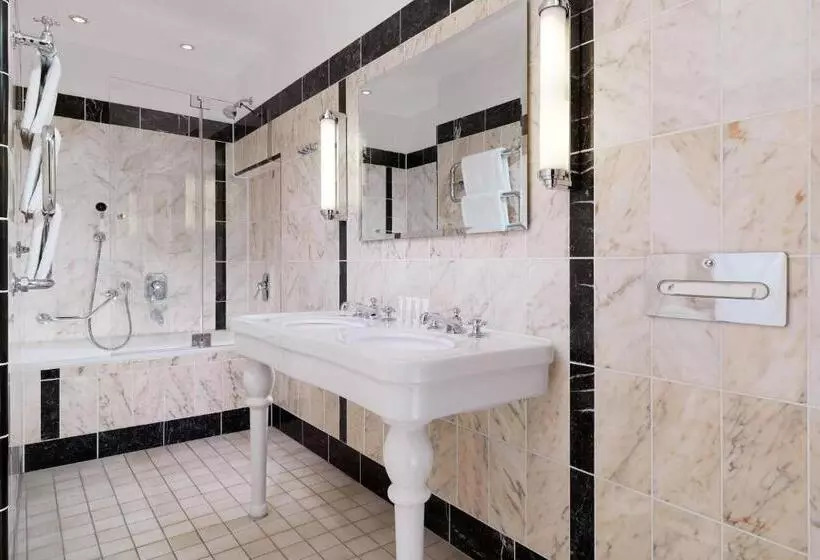 اتاق لوکس با تخت بزرگ, Le Méridien Grand Hotel Nürnberg