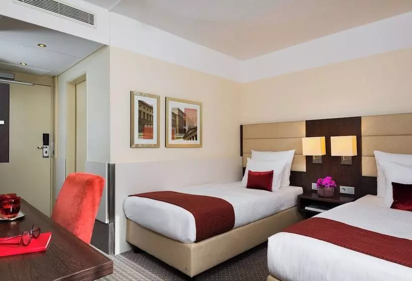 コンフォートルーム, Leonardo Hotel Munich Arabellapark