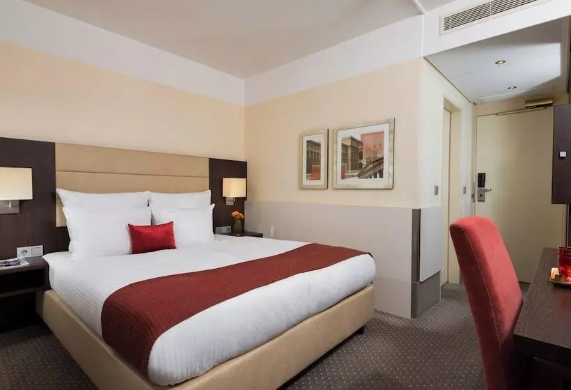 コンフォートルーム, Leonardo Hotel Munich Arabellapark