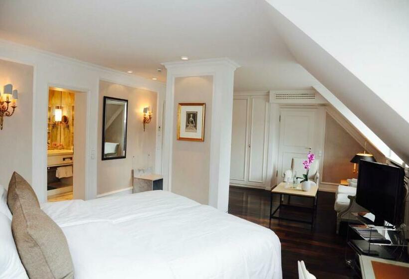 سوییت جونیور, Munchen Palace