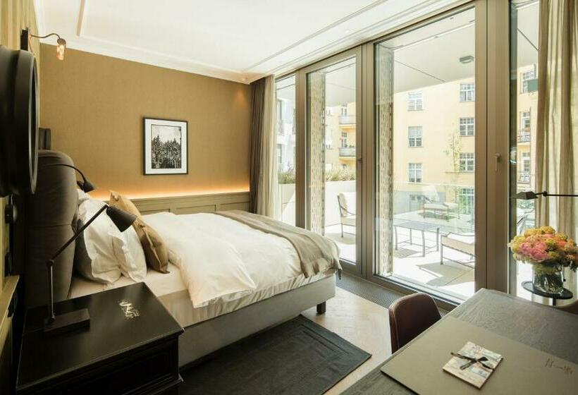 اتاق اجرایی, Munchen Palace