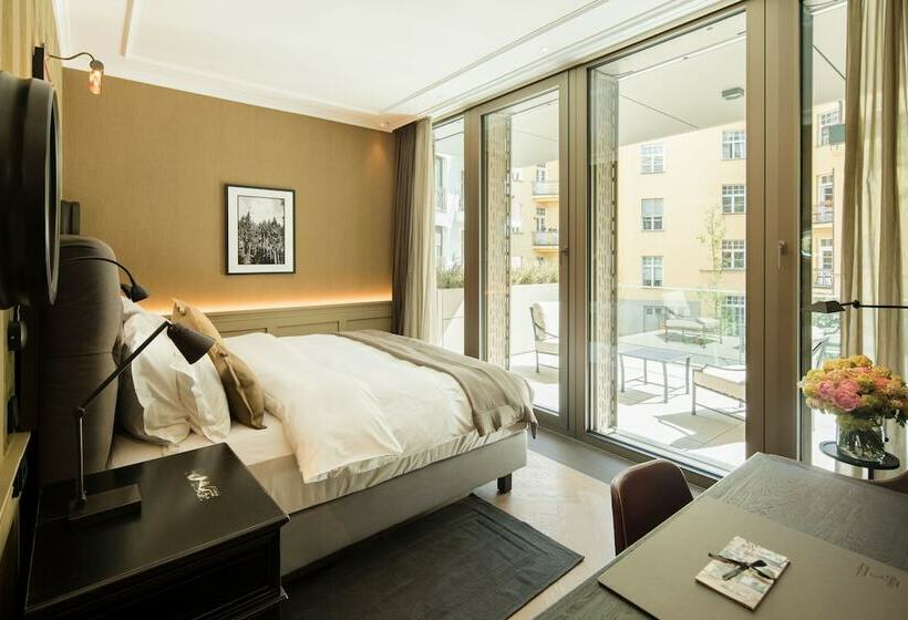 اتاق اجرایی, Munchen Palace