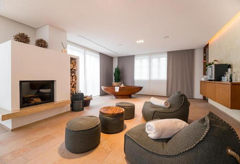 Люкс, Neumühle Resort & Spa