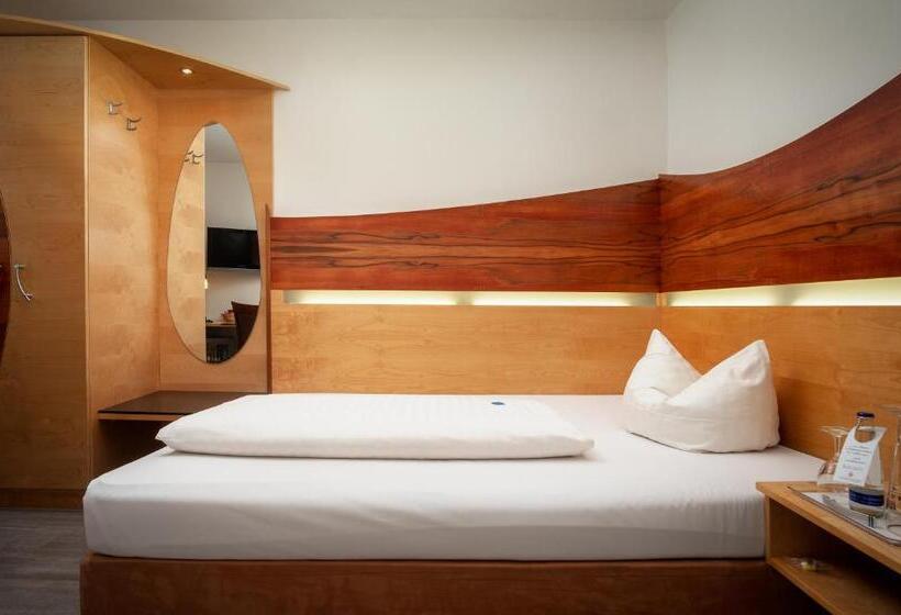 컴포트 싱글 룸, Passauer Wolf