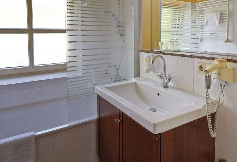 침실 1개 아파트, Sauerlacher Post