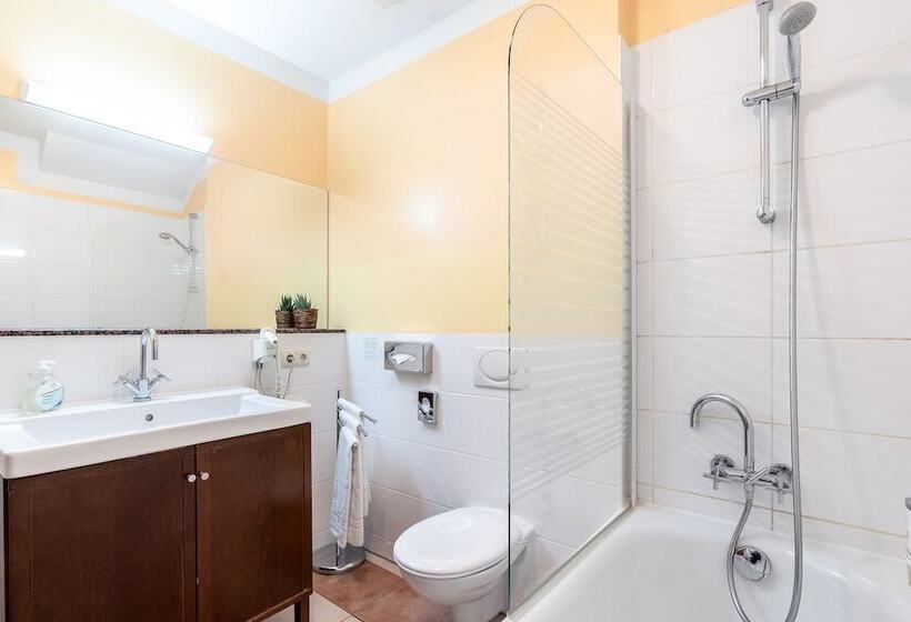 침실 1개 아파트, Sauerlacher Post