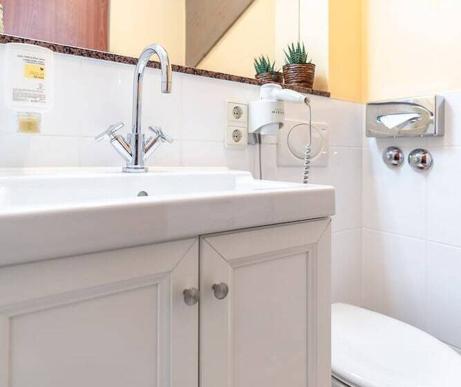 침실 1개 아파트, Sauerlacher Post