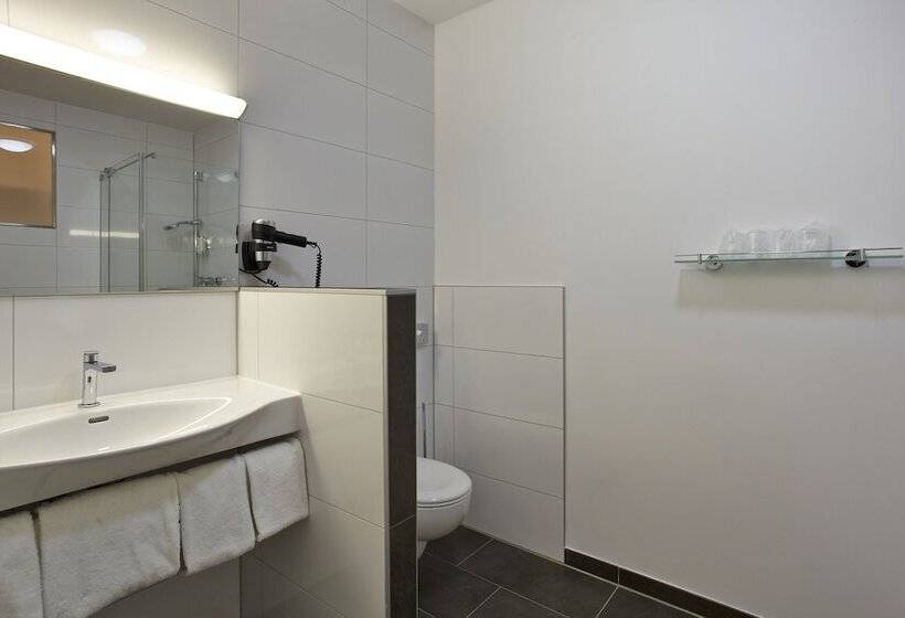 주니어 스위트, Sauerlacher Post