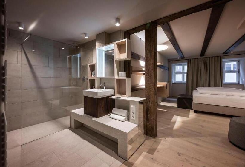 Номер Deluxe, & Spa Goldene Rose