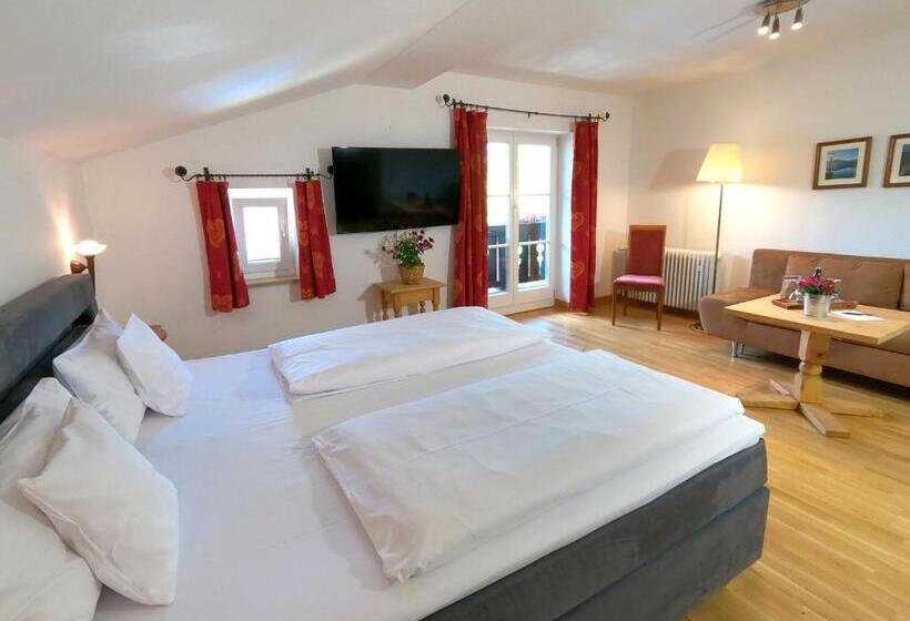 Comfort room with lake view, Terofal