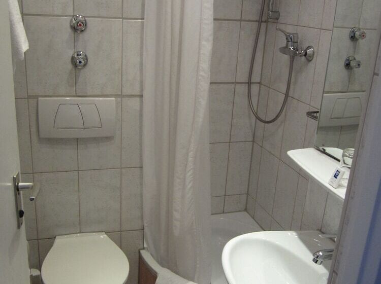 اتاق استاندارد یک نفره, Westend