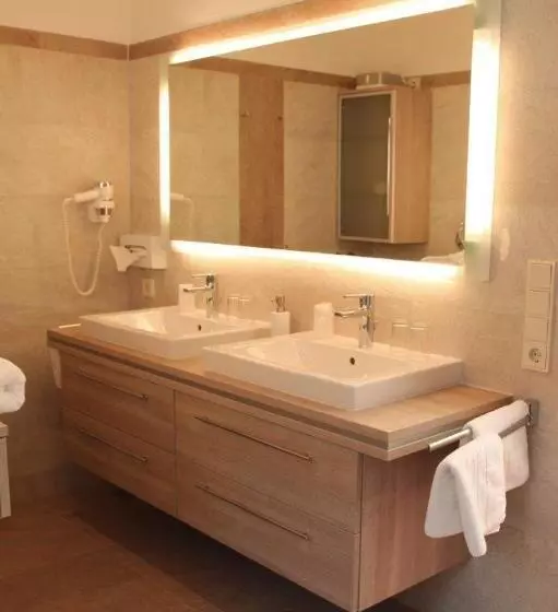 デラックススイート, Parkhotel Crombach