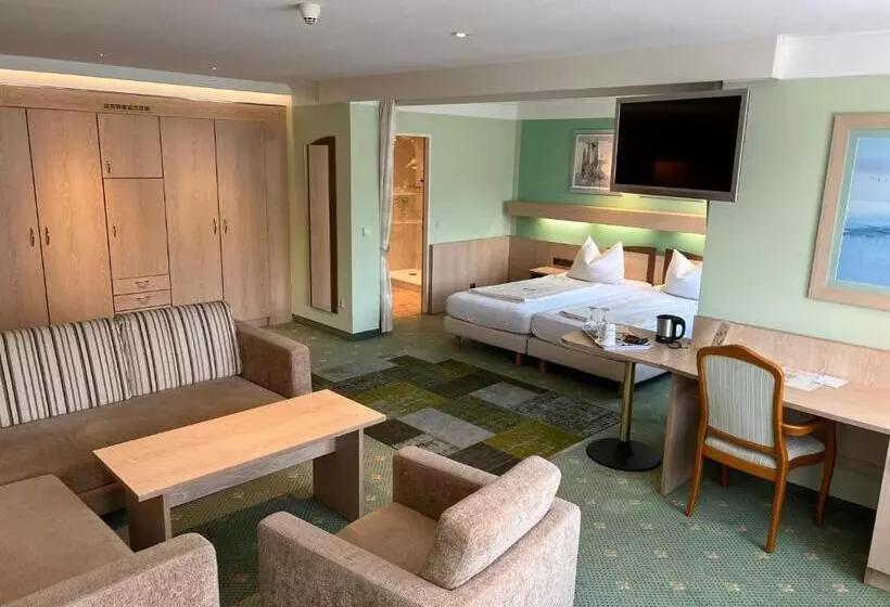 テラス付きジュニアスイート, Parkhotel Crombach