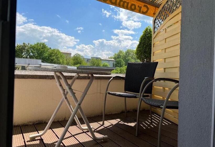 Полулюкс Одноместный с Террасой, Parkhotel Crombach