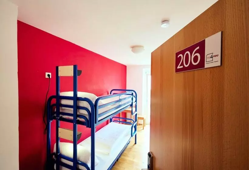 اتاق استاندارد سه تخته با سرویس بهداشتی مشترک, The 4you Hostel & Hotel Munich