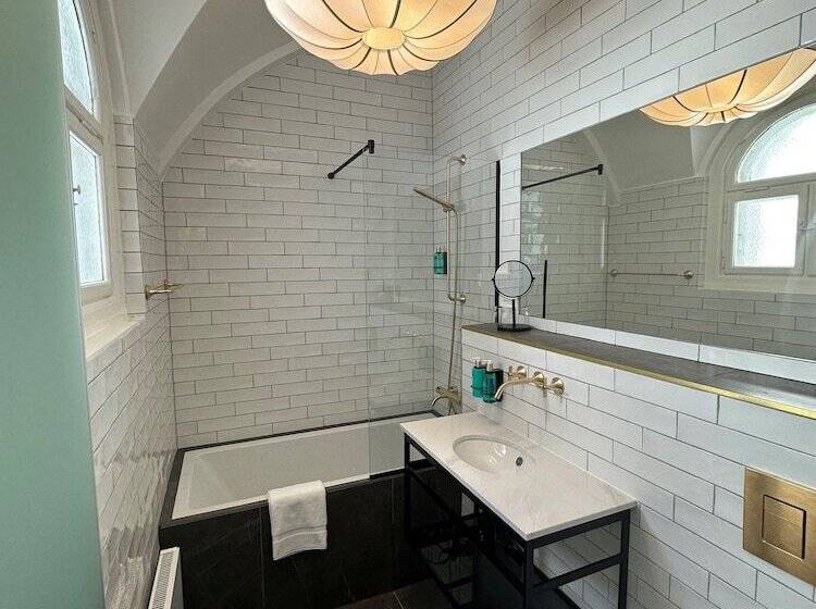 Номер Стандарт, Ascot