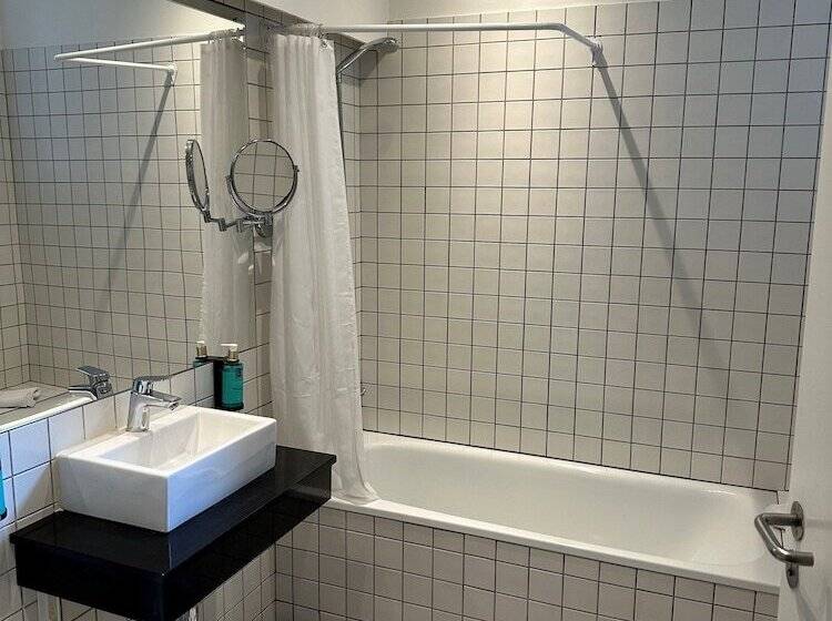 Номер Стандарт, Ascot