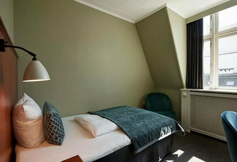 Chambre Standard Individuelle, Ascot