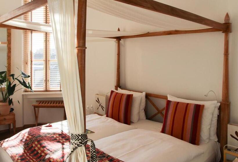 Номер Стандарт, Babette Guldsmeden