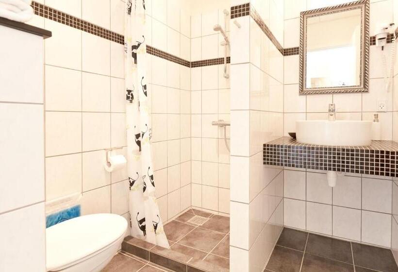 Семейный Номер, Bromølle Kro