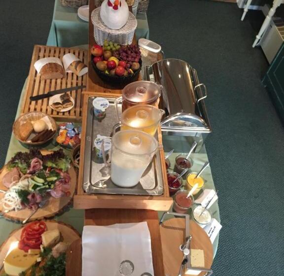 חדר משפחתי, Bromølle Kro