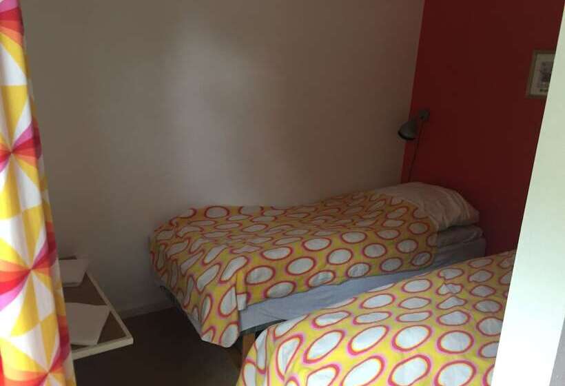 חדר משפחתי, Bromølle Kro