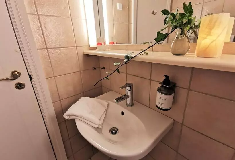 Quarto superior, Dagmar