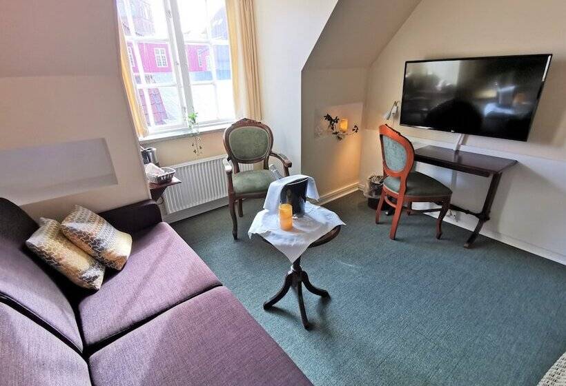 غرفة سوبيريور, Dagmar