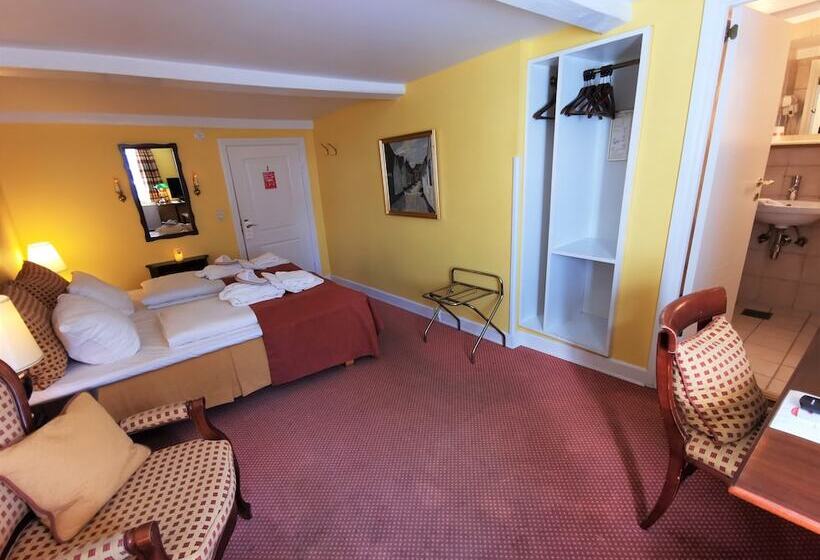 غرفة ديلوكس, Dagmar