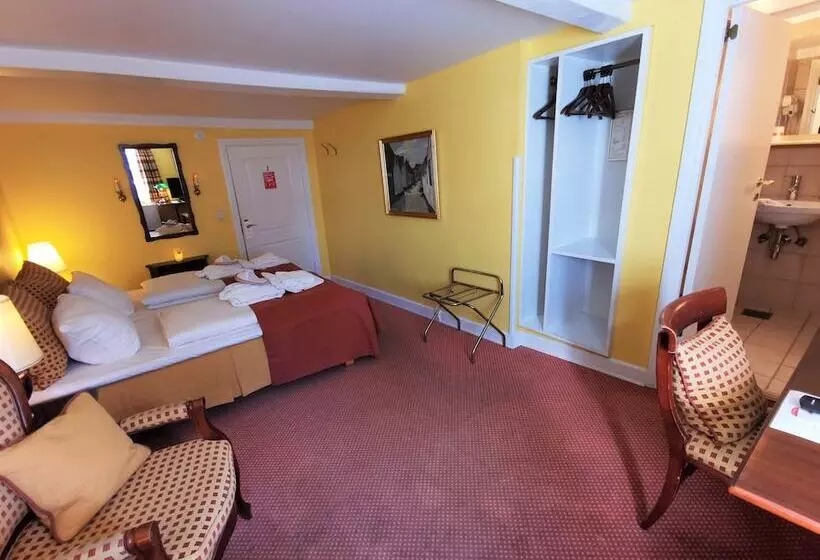 Quarto deluxe, Dagmar