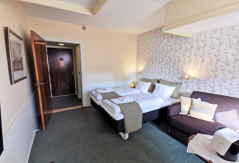 غرفة عائلية, Dagmar