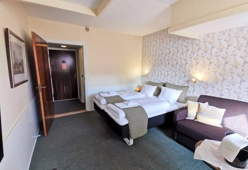 Quarto Familiar, Dagmar