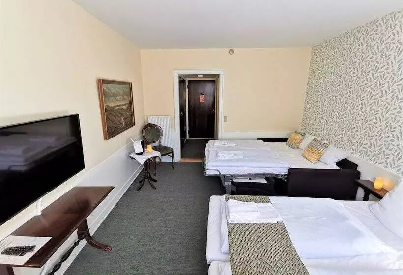 Quarto Familiar, Dagmar