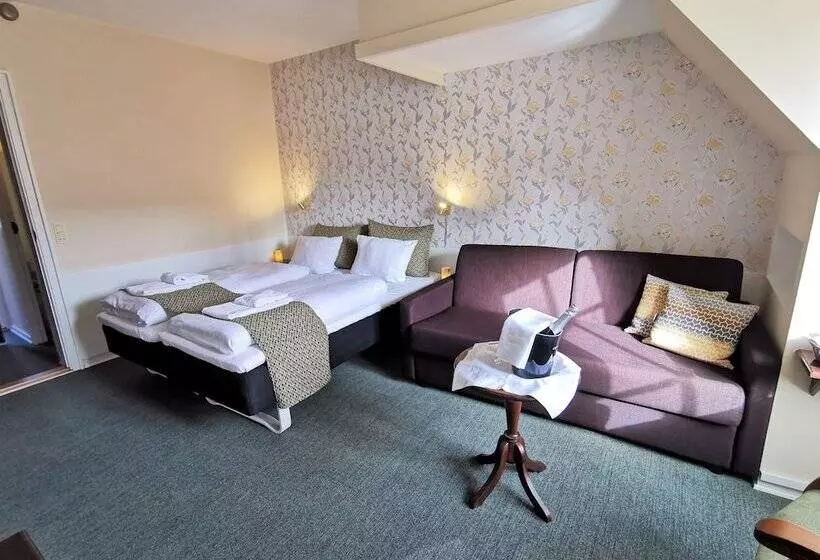 Quarto Familiar, Dagmar