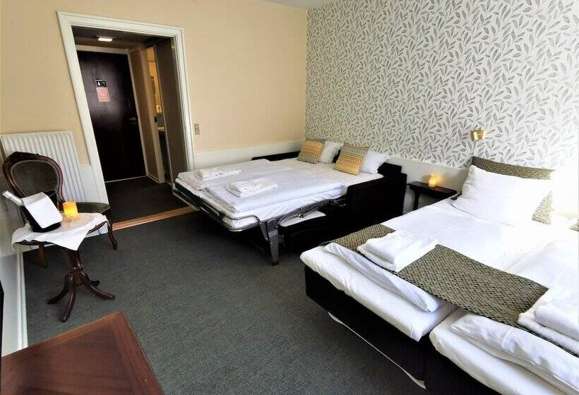 غرفة عائلية, Dagmar