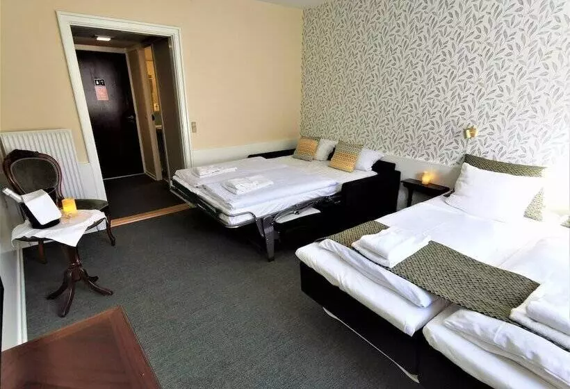 Quarto Familiar, Dagmar