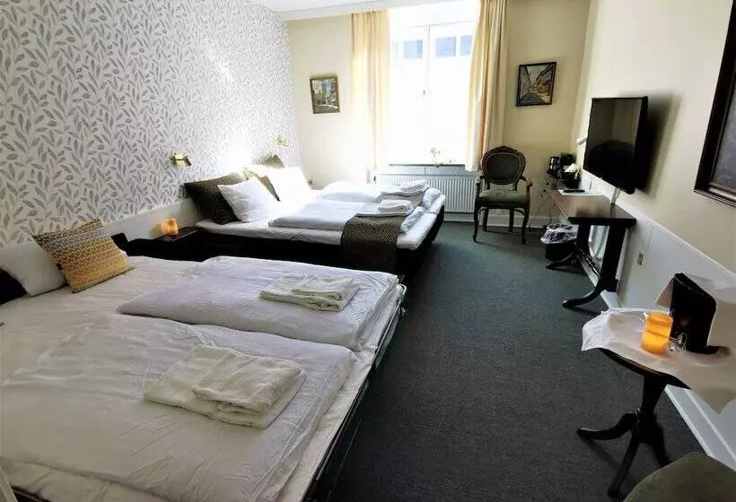 Quarto Familiar, Dagmar