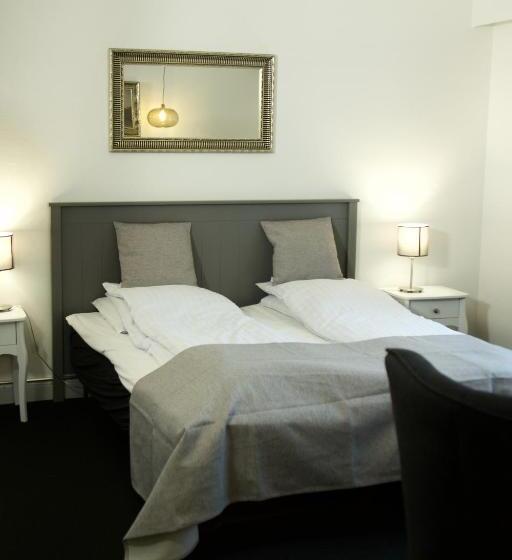 Cameră Standard, Dronninglund