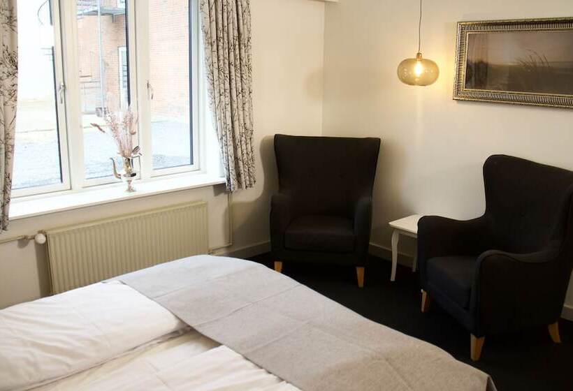 Cameră Standard, Dronninglund