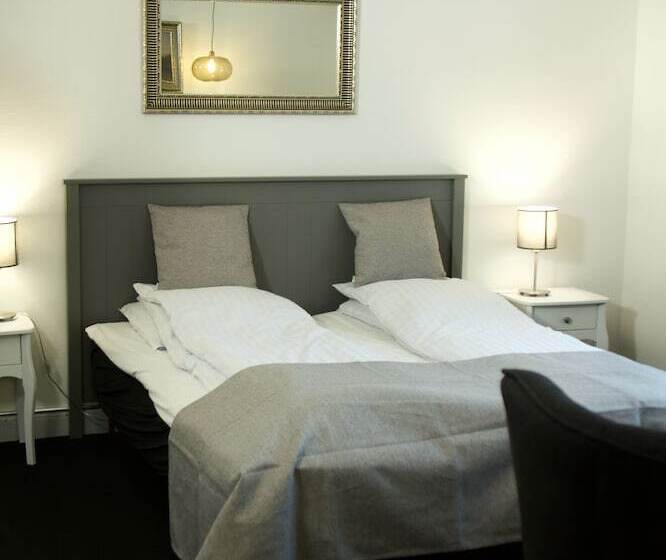 Cameră Standard, Dronninglund