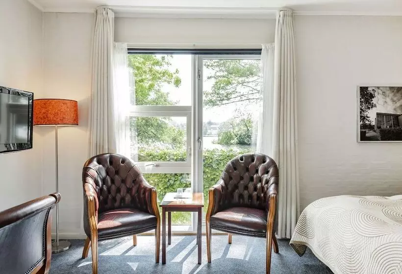 اتاق استاندارد با چشم‌انداز دریاچه, Golf Hotel Viborg