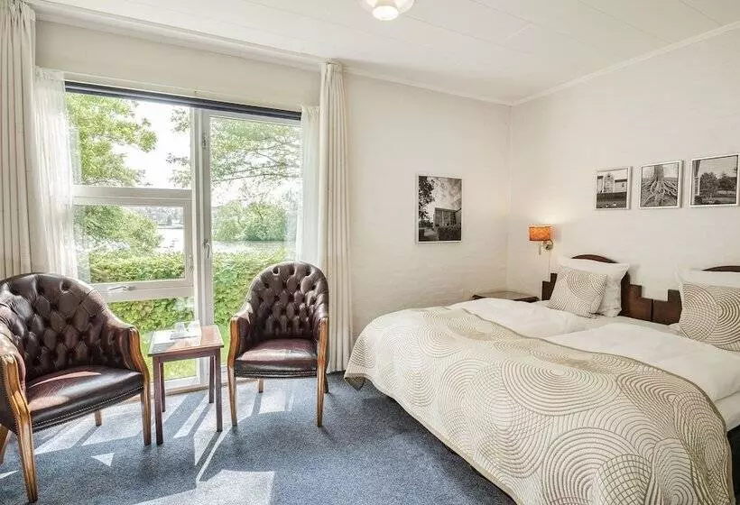 اتاق استاندارد با چشم‌انداز دریاچه, Golf Hotel Viborg