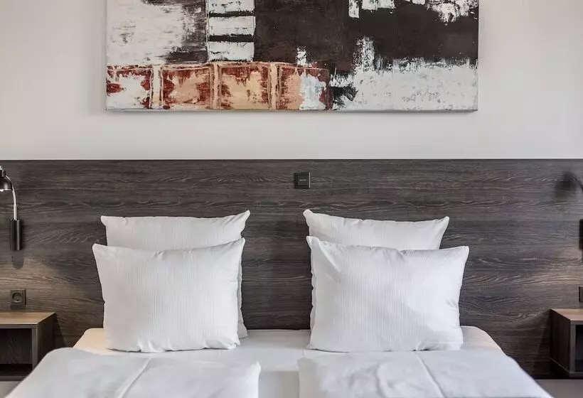 اتاق استاندارد سه نفره, Profilhotels Mercur
