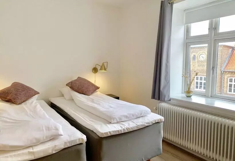 Standard-huone, Schaumburg
