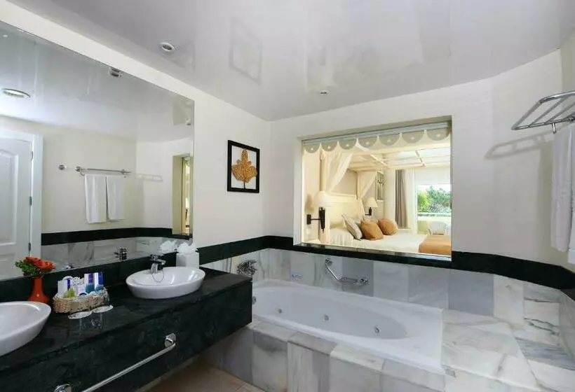 سوییت جونیور سوپریور, Bahia Principe Explore El Portillo - All Inclusive
