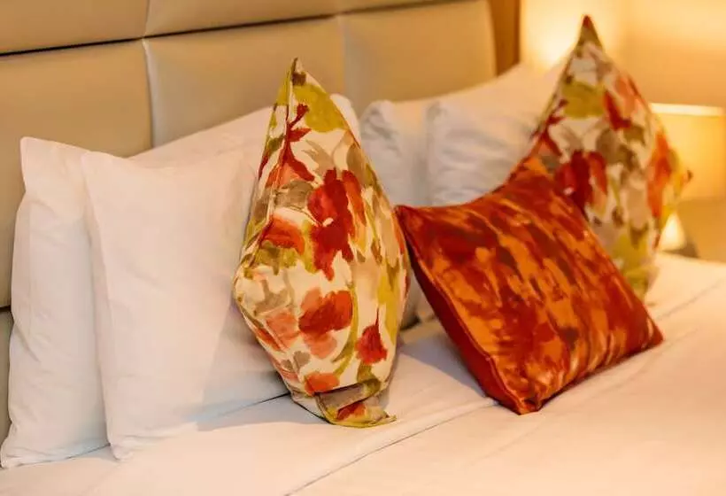 اتاق استاندارد یک نفره, Grand Hotel Tralee