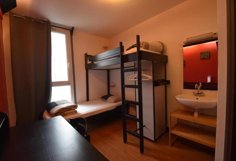スーペリアールーム, Auberge De Jeunesse Hi Paris Le D Artagnan