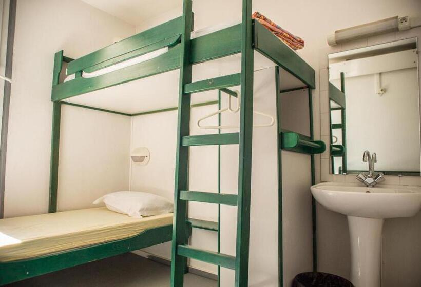 ルームシェアのワンベッド, Auberge De Jeunesse Hi Paris Le D Artagnan